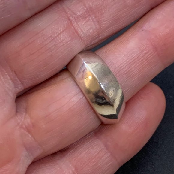 Sterling Silver 925 Knife Edge Tapered Band Textured & Shiny Finish Size 5 - Picture 8 of 15